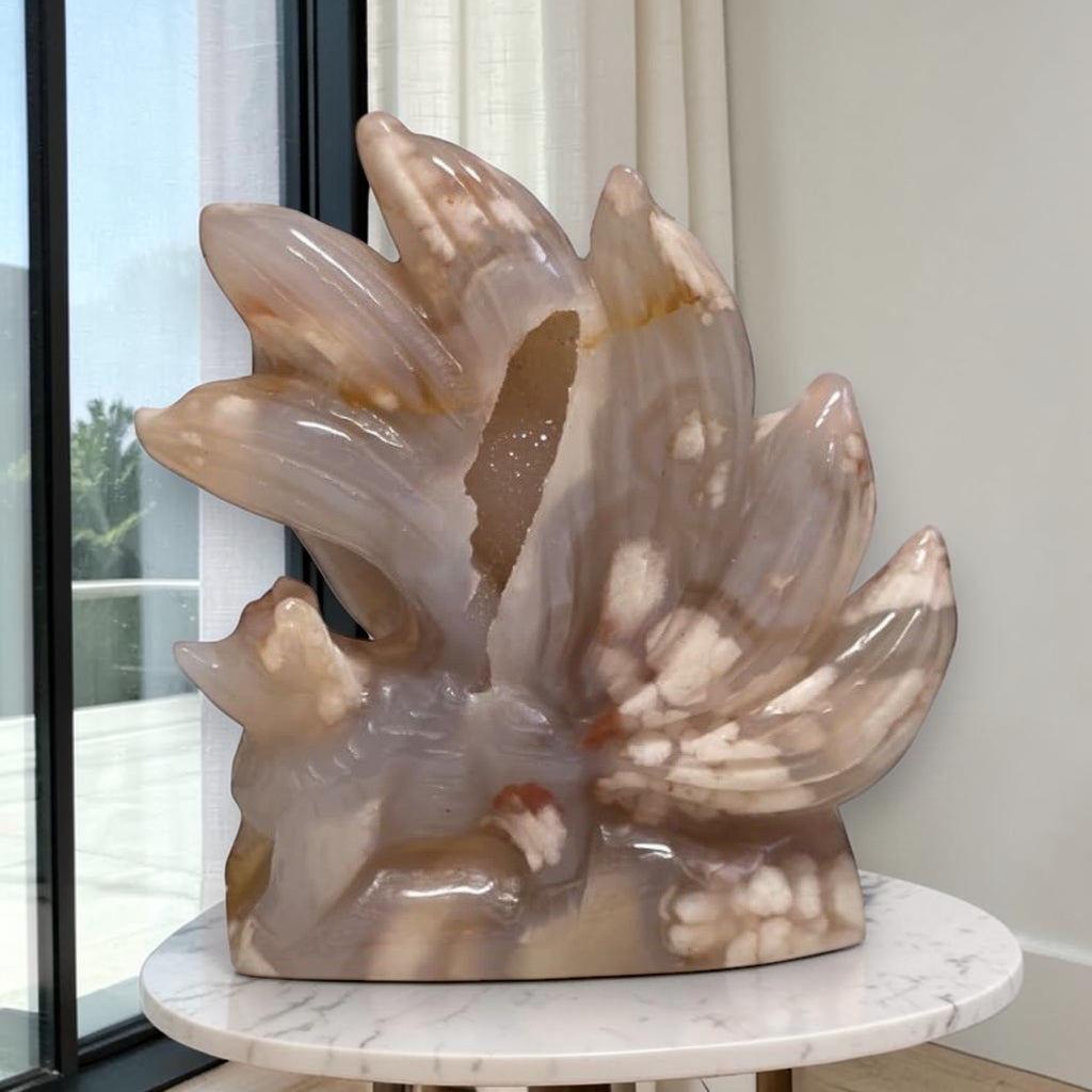 Flower Agate Nine Tails Fox Druzy – front display