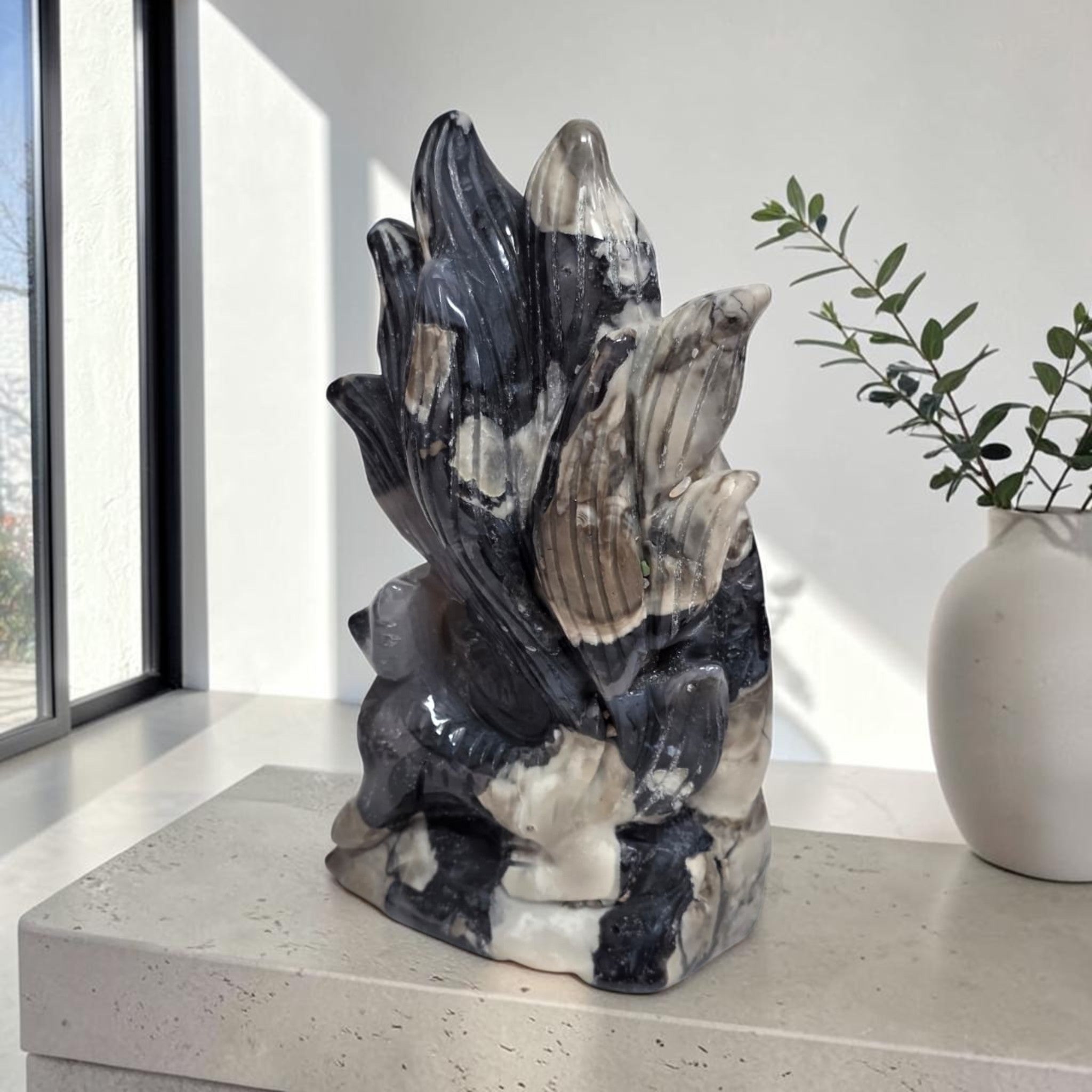 Volcano Agate Kitsune – side profile
